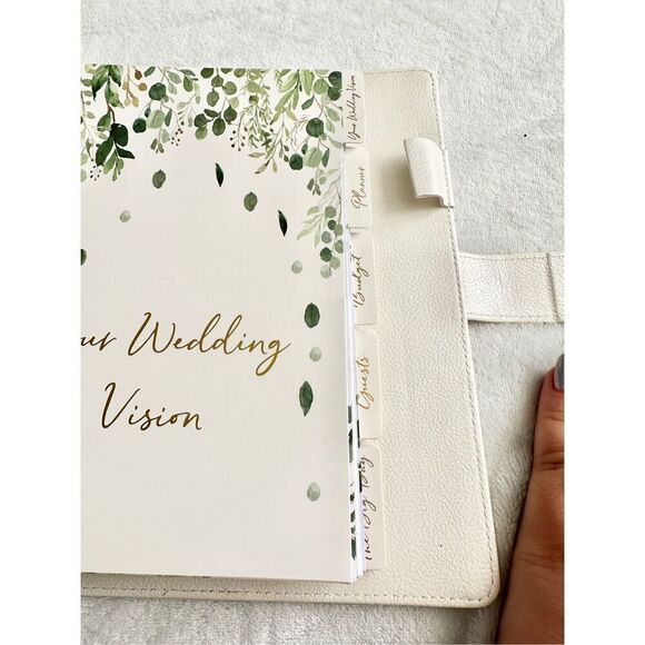 Wedding Planner Book and Organizer for The Bride -Faux Leather, Gold foil Stampe - Picture 5 of 6